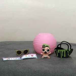 L.O.L. Surprise! Lil Bhaddie Storybook Club Eye Spy Series 4